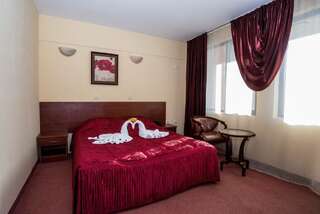 Отель Avenue Hotel Бургас Двухместный номер с 1 кроватью или 2 отдельными кроватями-8