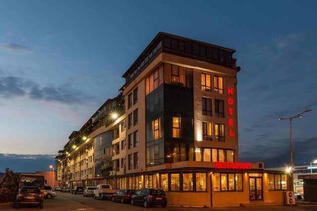Отель Avenue Hotel Бургас-3