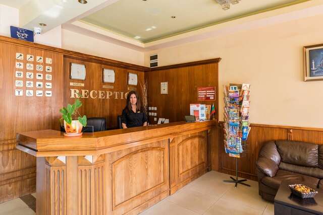 Отель Avenue Hotel Бургас-8