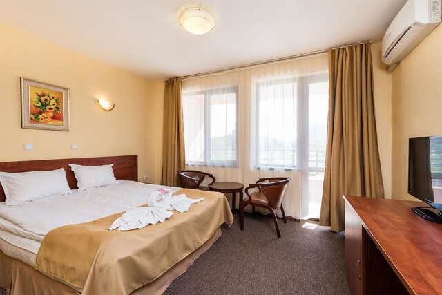 Отель Avenue Hotel Бургас-10